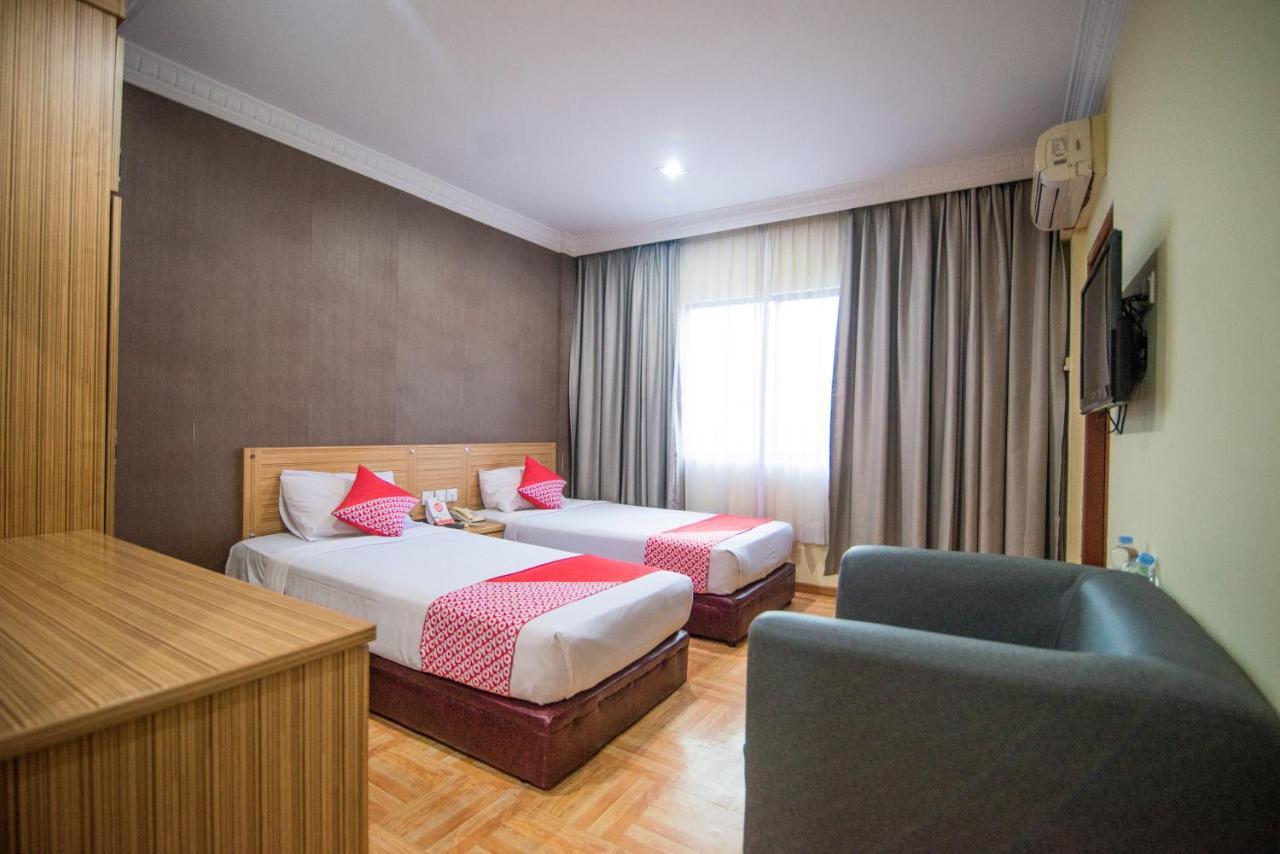 Halim Hotel Tanjung Pinang Ngoại thất bức ảnh