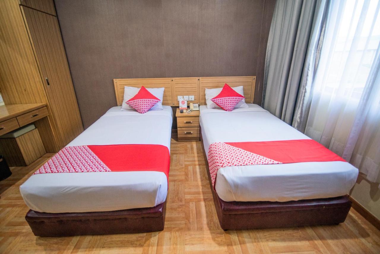 Halim Hotel Tanjung Pinang Ngoại thất bức ảnh