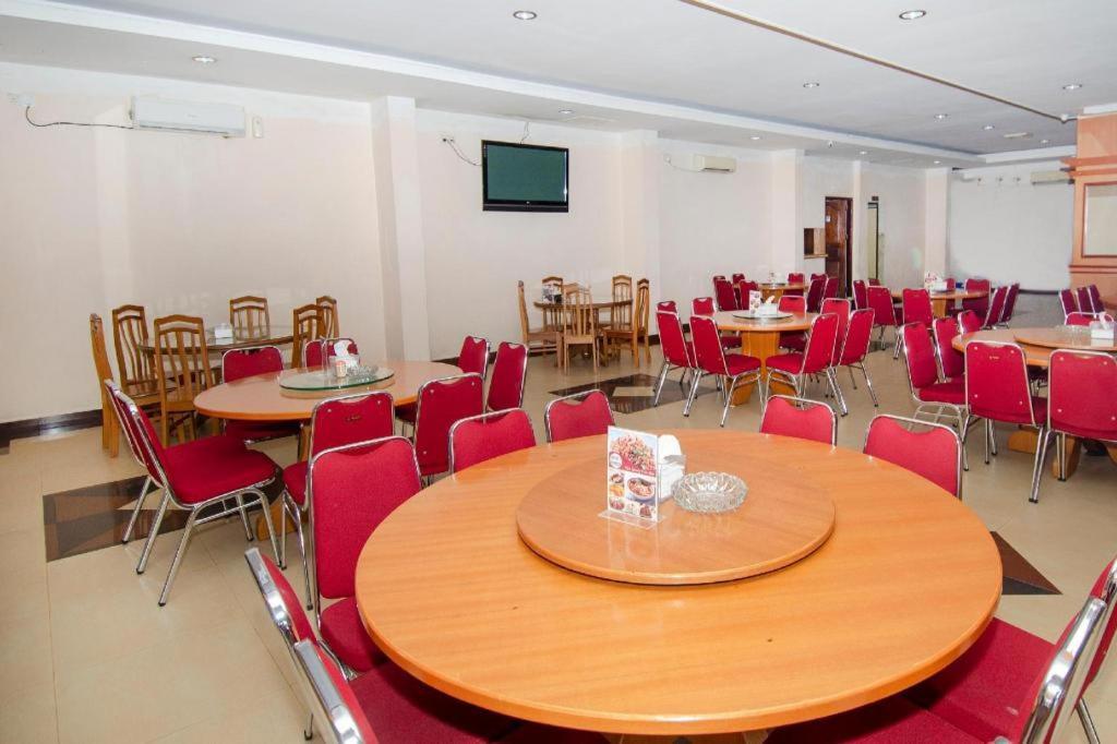 Halim Hotel Tanjung Pinang Ngoại thất bức ảnh